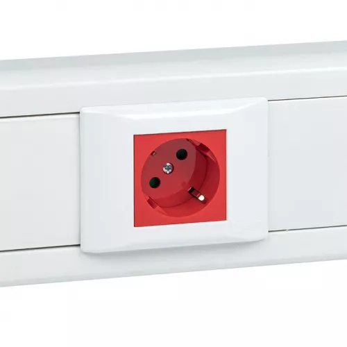 Розетка 45х45 PRO 45град. с заземл. красн. EKF E6MR16-028-70-45 фото 6