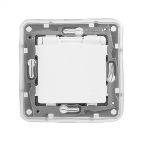 Механизм розетки 1-м СП Etika 2К+З 16А IP44 защ. шторки с заземл. с защ. крышкой безвинт. зажимы бел. Leg 672232 фото 2 Механизм розетки 1-м СП Etika 2К+З 16А IP44 защ. шторки с заземл. с защ. крышкой безвинт. зажимы бел. Leg 672232 фото 2