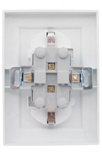 Розетка 2-м СП Минск 16А защ. шторки с заземл. бел. Basic EKF ERR16-128-100 фото 3