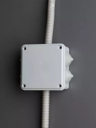 Коробка распаячная ОП КМ 100х100х45 IP44 6 вводов (RAL7035) IEK UKO11-100-100-045-K41-44 фото 5 Коробка распаячная ОП КМ 100х100х45 IP44 6 вводов (RAL7035) IEK UKO11-100-100-045-K41-44 фото 5