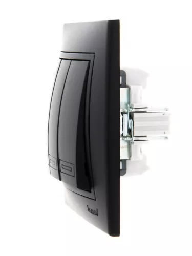 Выключатель 3-кл. 1п СП Мира 10А IP20 со вставкой черн. бархат LEZARD 701-4242-109 фото 3 Выключатель 3-кл. 1п СП Мира 10А IP20 со вставкой черн. бархат LEZARD 701-4242-109 фото 3
