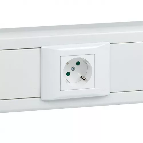 Розетка 45х45 PRO 45град. с заземл. белая EKF E6MR16-028-10-45 фото 6