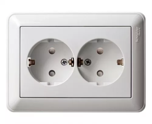 Розетка 2-м СП W59 защ. шторки с заземл. бел. SchE RS16-255-18 (РС16-255-18) Розетка 2-м СП W59 защ. шторки с заземл. бел. SchE RS16-255-18 (РС16-255-18)