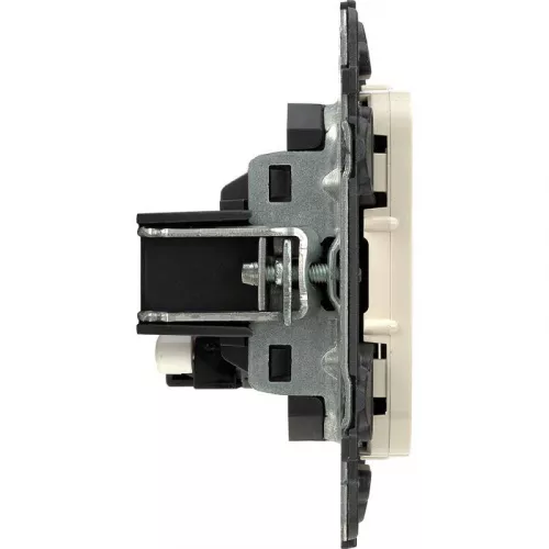 Механизм розетки комп. 1-м Valena Allure RJ45 CAT.5E UTP с лицевой панелью сл. кость Leg 753840 фото 6 Механизм розетки комп. 1-м Valena Allure RJ45 CAT.5E UTP с лицевой панелью сл. кость Leg 753840 фото 6