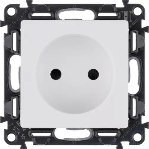 Механизм розетки 1-м СП Valena Life 16А IP20 250В 2К с лиц. панелью защ. шторки безвинт. зажимы бел. Leg 753416