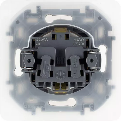 Механизм розетки 1-м СП Inspiria 16А IP44 250В 2P+E защ. шторки с крышкой немецк. стандарт бел. Leg 673740 фото 2 Механизм розетки 1-м СП Inspiria 16А IP44 250В 2P+E защ. шторки с крышкой немецк. стандарт бел. Leg 673740 фото 2