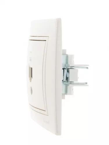 Розетка компьютерная 1-м СП Мира RJ45 жемчуж. бел. перламутр LEZARD 701-3030-139 фото 3