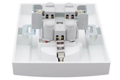Розетка 2-м СП Минск 16А защ. шторки с заземл. бел. Basic EKF ERR16-128-100 фото 2